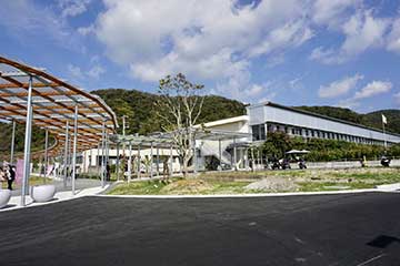 【房総3大海の幸&3大絶景&3大道の駅を1日で満喫!/横浜発】浜焼の究極版!南房総海の三大王者(伊勢海老・あわび・ズワイガニ)食べ放題!バスツアー3